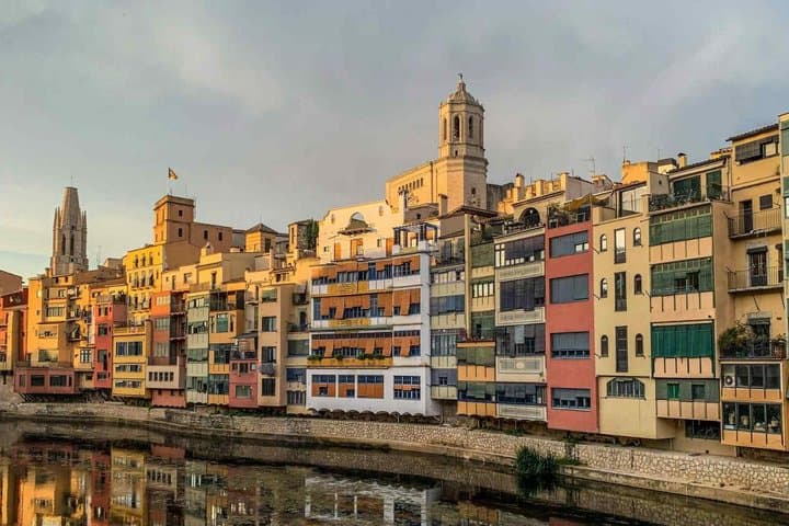 TOP Girona : Private guided tour with your mobile