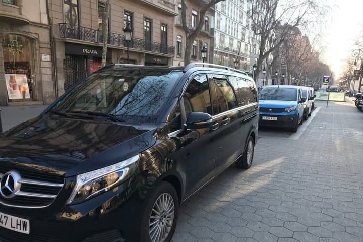 Private Transfer Madrid to Barcelona by Mercedes V Minivan