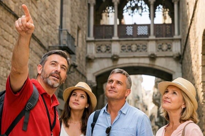 Private Barcelona Art and Tapas Walking Tour with Picasso Museum
