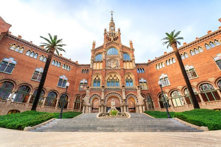 Barcelona Architecture Tour: Insider Secrets with Local Architect