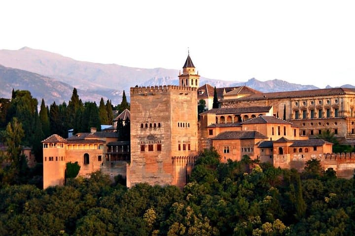 Private Tour to Granada from Seville for Groups