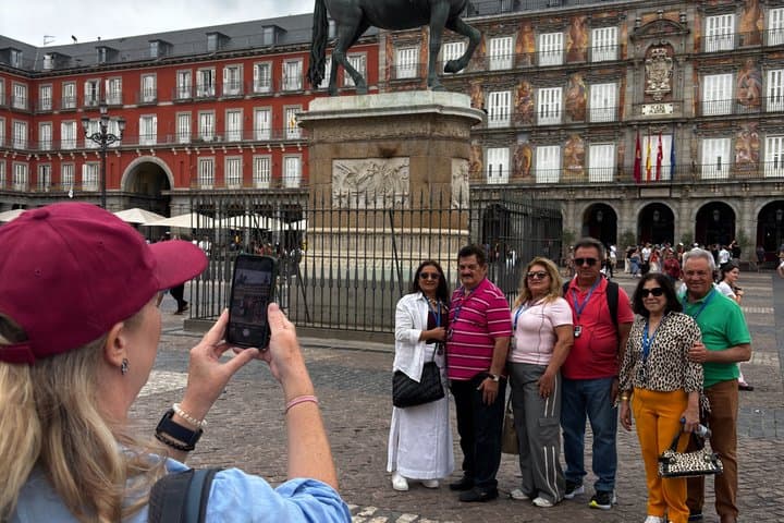 Guided tour of historic centre with Guide in Portuguese