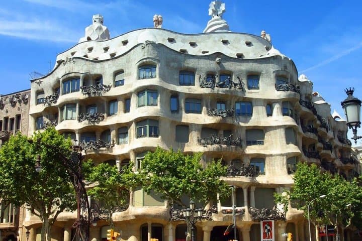 3 Day Private Tour Barcelona Girona and Figueres by Van