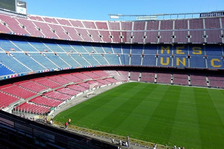 3 Day Private Tour Barcelona Girona and Figueres by Van