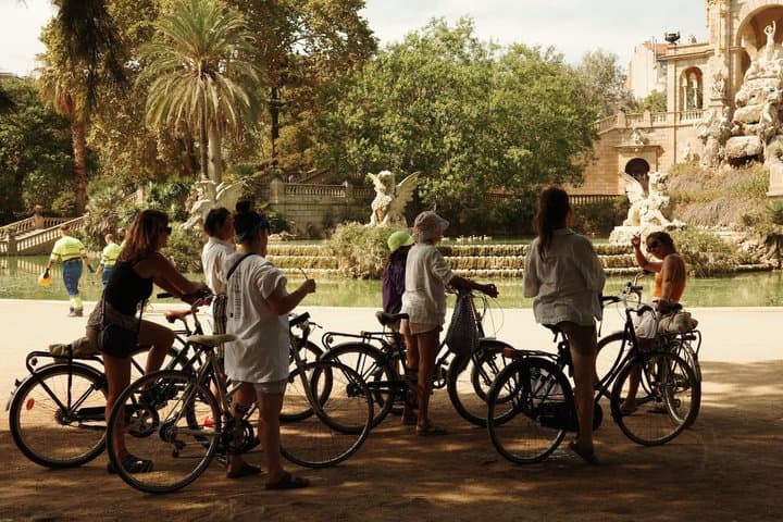 Bachelorettes in the park ciutadella