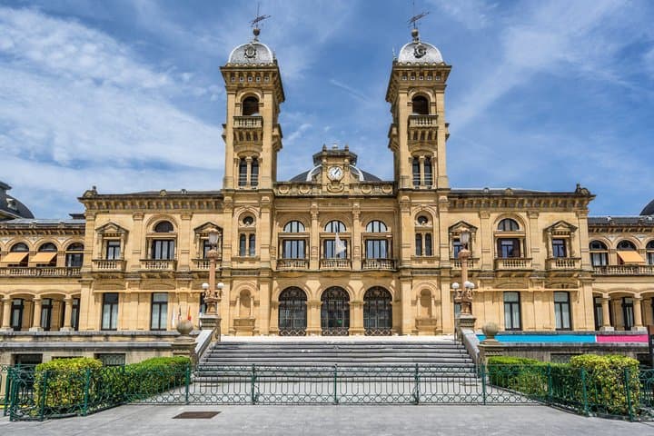 Guided tour of San Sebastian