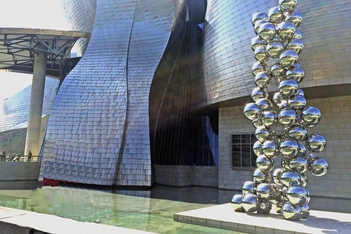 Private Guggenheim Museum Bilbao Tour with Local Guide