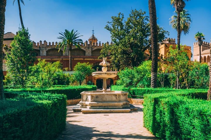 Royal Alcázar of Seville Guided Tour with Priority Access