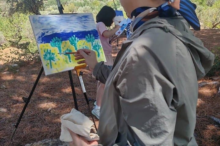Paint outdoors in Deià by the sea