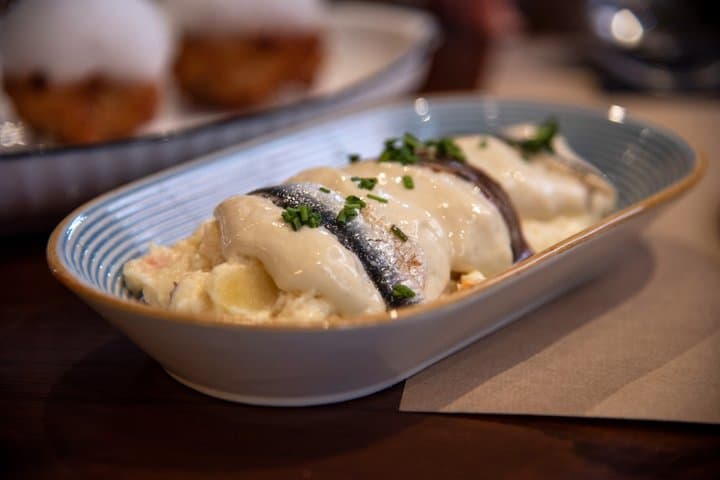 Seville Food Tour: Tapas, Drinks and Delights with a Local