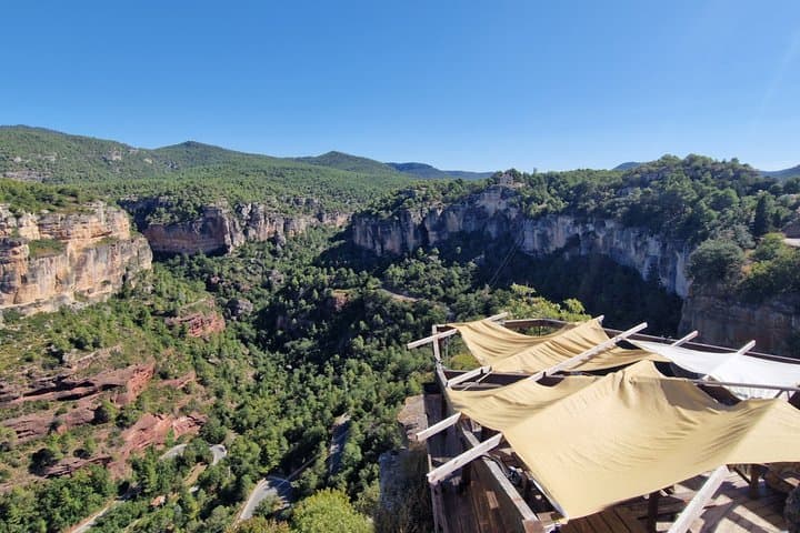 tour Siurana village with hotel Pickup& 1 glass wine