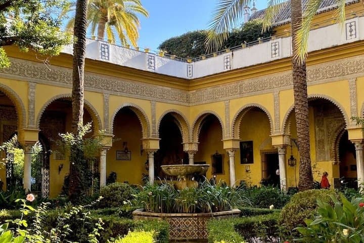 Seville: Palacio de las Dueñas and Casa de Pilatos Tour
