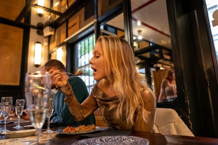 Barcelona Side Streets Tapas Food & Wine Tour with Eating Europe