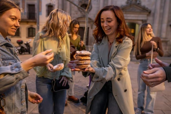 Barcelona Side Streets Tapas Food & Wine Tour with Eating Europe