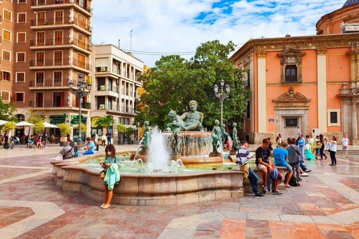 Hello Valencia: Private 2-Hour Intro City Walk with Local Guide