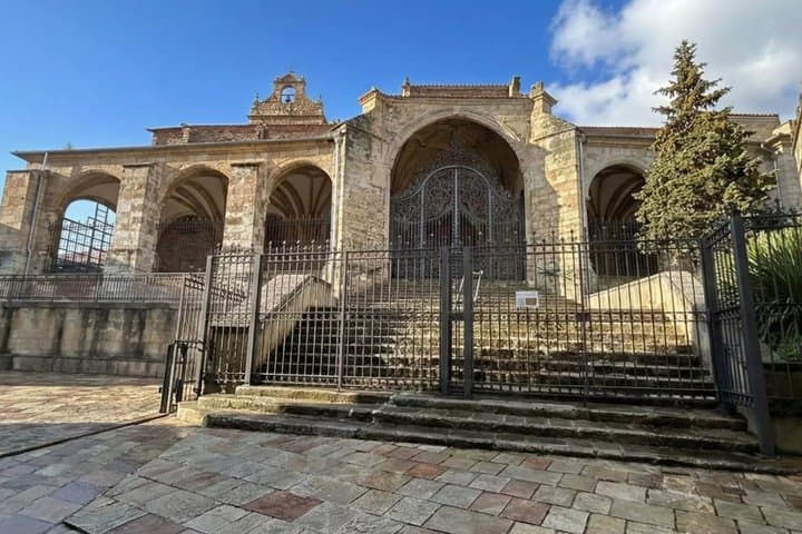 Laredo: A Self-Guided Walking Tour of its Seaside and Old Town