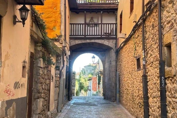 Laredo: A Self-Guided Walking Tour of its Seaside and Old Town
