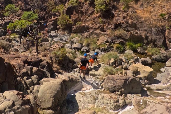 Estepona: Guided Canyoning Adventure in Río Guadalobón