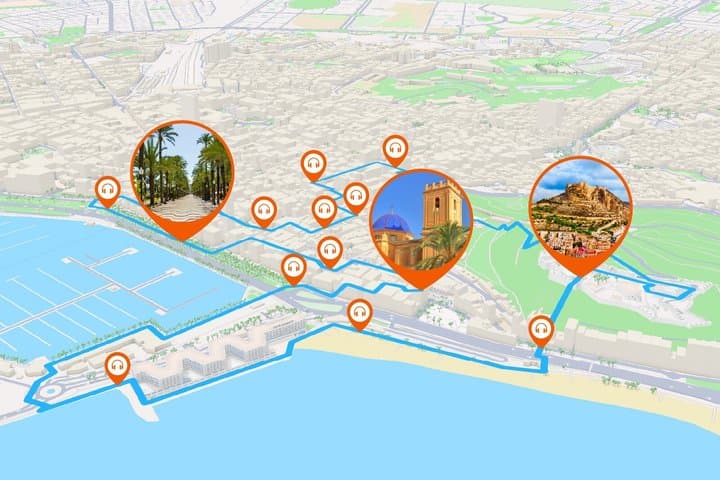 Full tour: A sunny walk between the port, the old town and the castle.