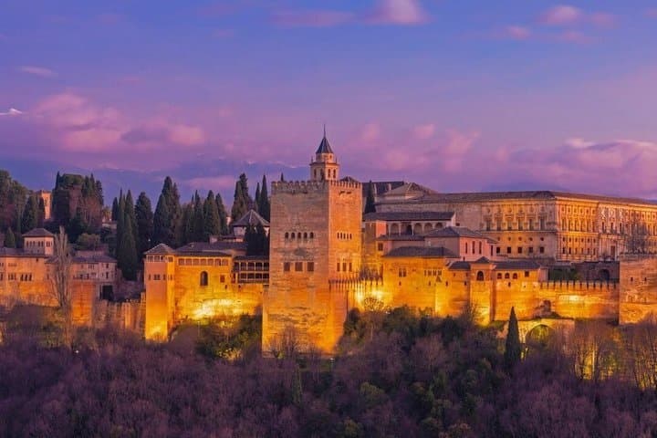 Alhambra Skip the Line with Palacios Generalife and Alcazaba
