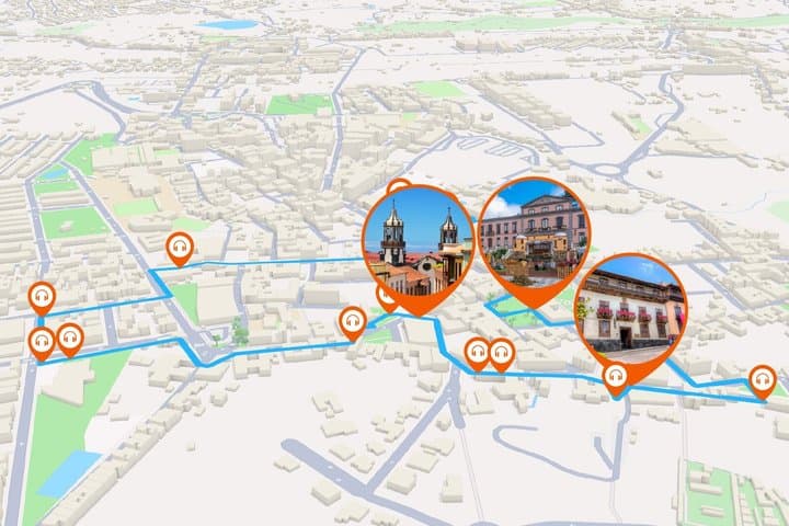 Full tour: An enchanting walk in the heart of the historic center, jewel of traditional Canarian architecture.