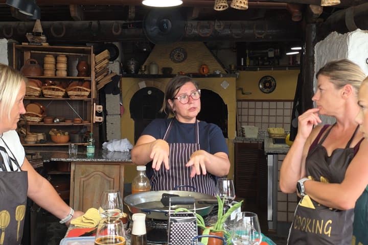 Tenerife: Paella Cooking Class in Traditional Canarian House