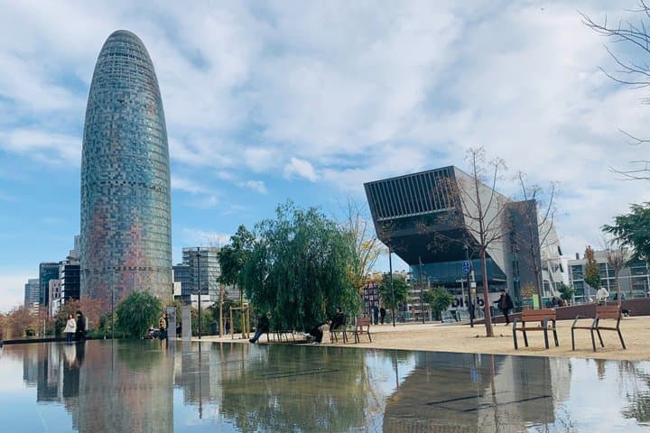 Barcelona Bike Tour: All the Highlights, Zero Stress