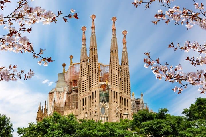 Barcelona Attraction Pass with Hop On Bus, La Sagrada Familia