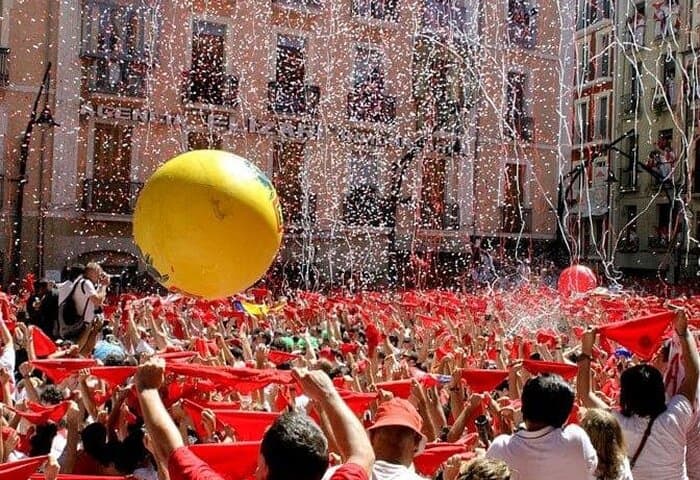 Pamplona walking small group tour