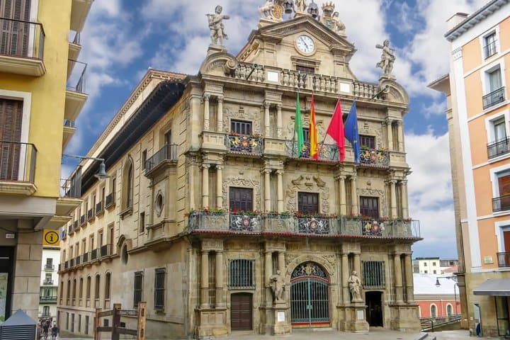 Pamplona walking small group tour