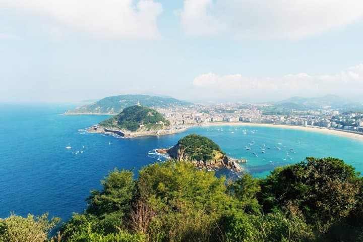 Northern Spain (Shell Bay & Art Landmarks) 4-Day Private Tour