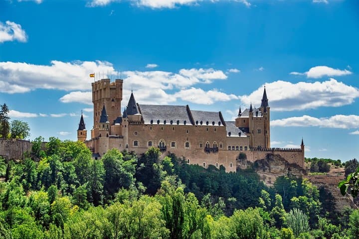 Northern Spain (Shell Bay & Art Landmarks) 4-Day Private Tour
