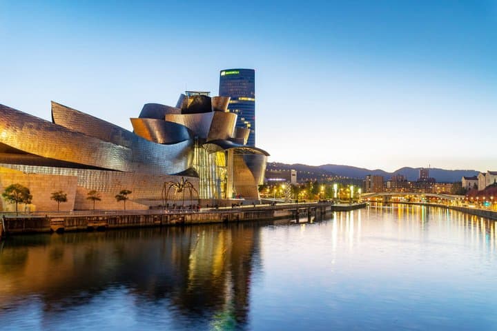 Northern Spain (Shell Bay & Art Landmarks) 4-Day Private Tour