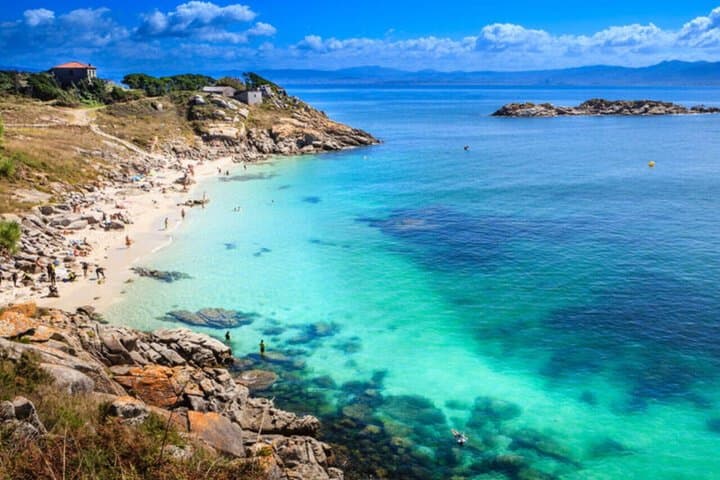 Cíes Islands Day Trip from Santiago with Ferry and Transport