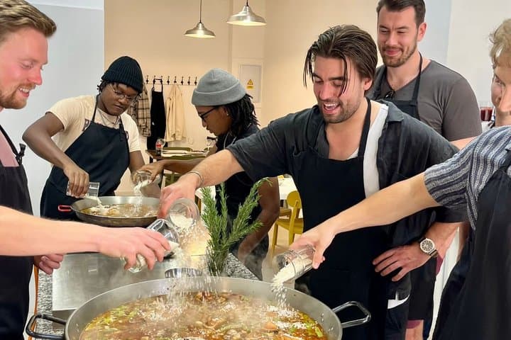 Paella cooking class - Local Market tour, Tapas & Wine