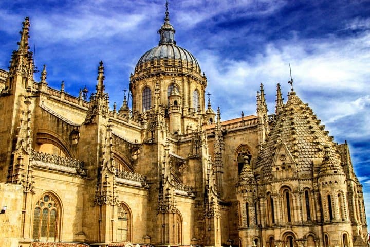 Salamanca Audioguided Walking Tour 1h20 and 21 reviews