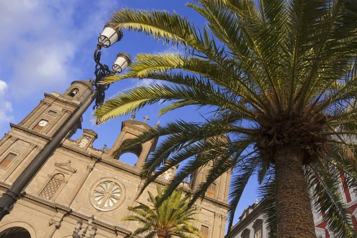 Las Palmas Shopping and Poema del Mar Aquarium