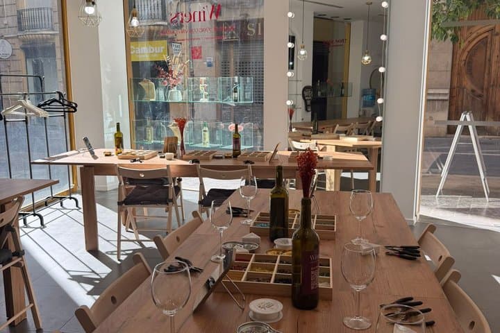 Jewelry Workshop with Unlimited Wine