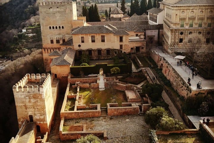 Alhambra: Guided Tour of the Public Areas