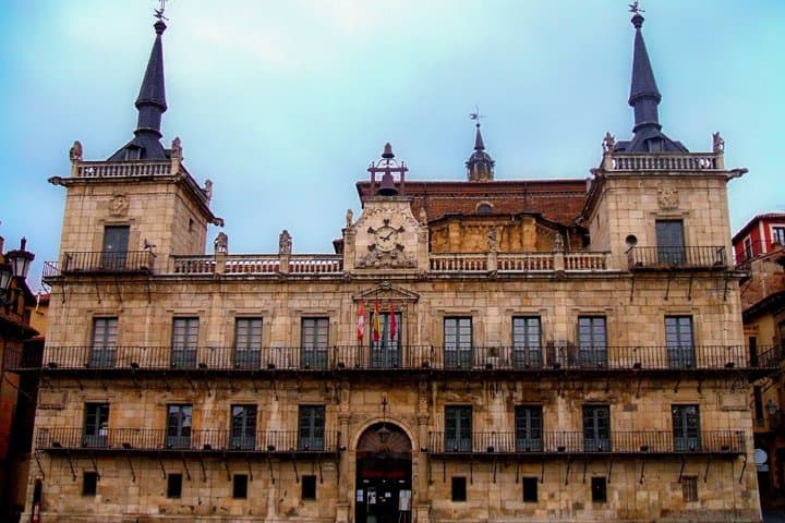 Guided Cultural Tour of the Historic Center of León