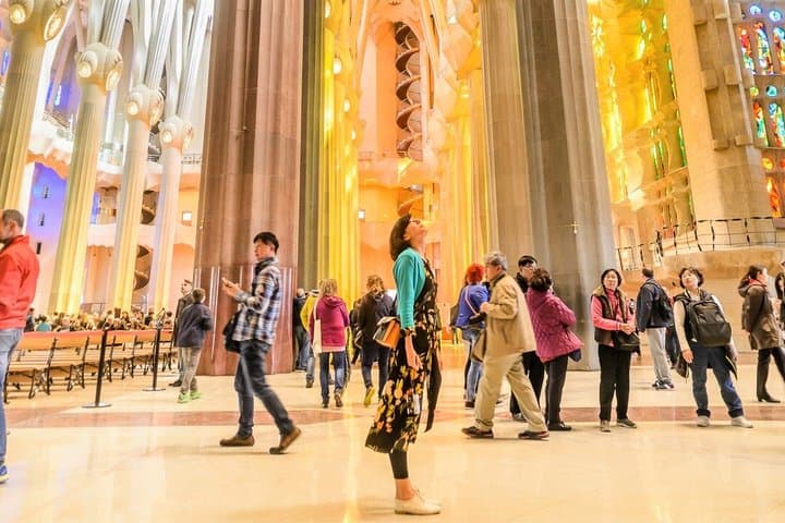 Gaudi’s Premium Small Group: from Park Guell to Sagrada Familia