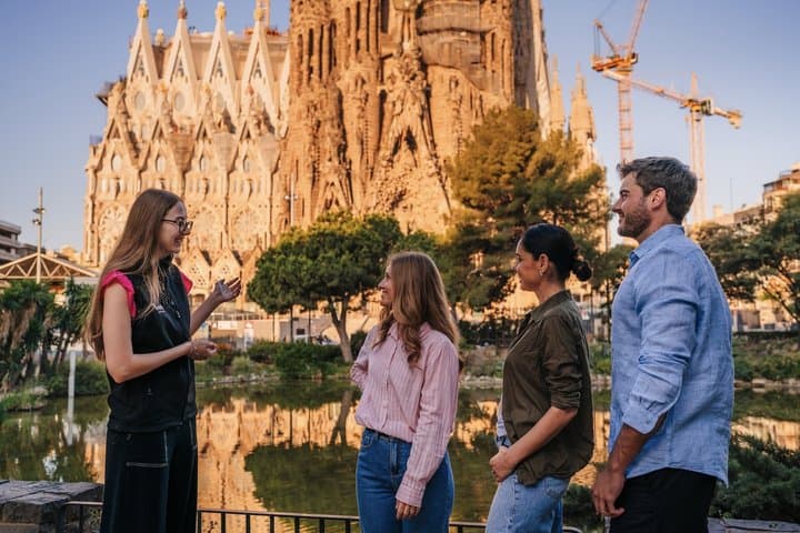 Gaudi’s Premium Small Group: from Park Guell to Sagrada Familia
