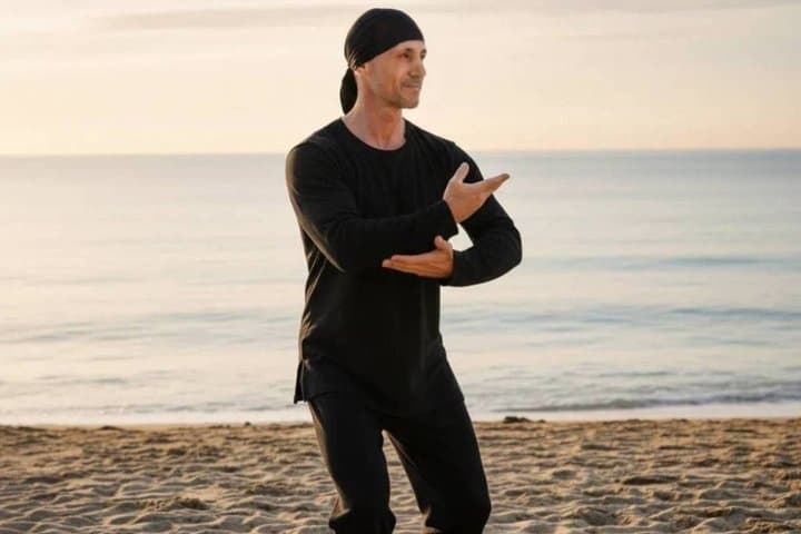 Tai Chi Sessions in Barcelona Outdoor Spaces