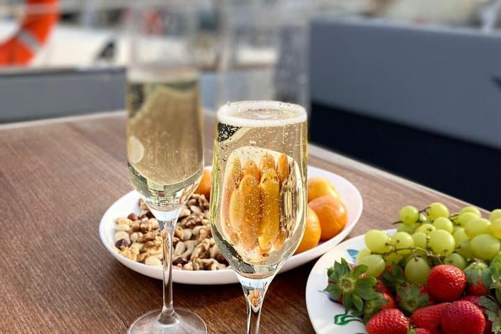 Valencia Private Motorboat Rental with drinks