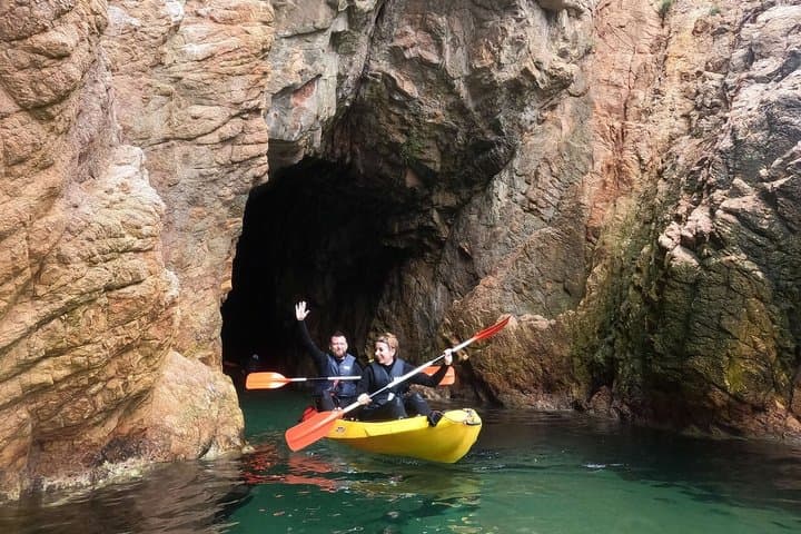 Guided Kayak & Snorkel tour to Costa Brava: Small Group and Lunch