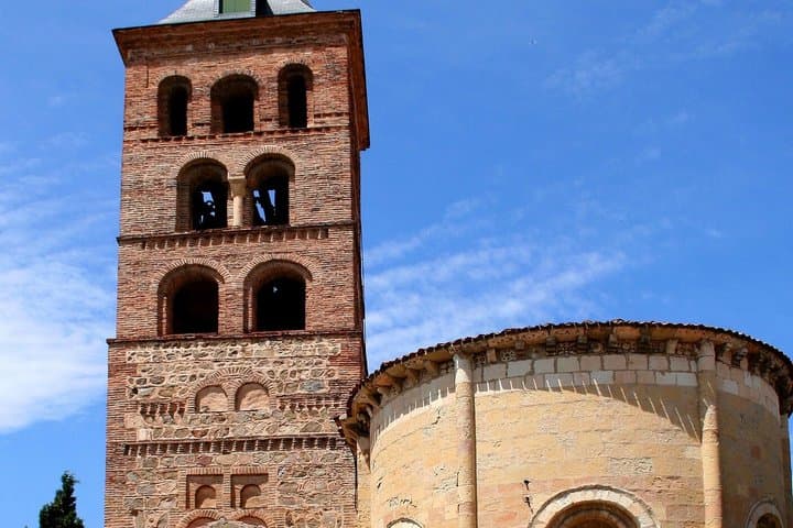 Segovia Explorer Tour: Medieval Streets & Romanesque Heritage