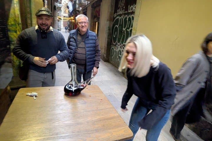 Barcelona Gothic Quarter Tapas and Taverns Food and Wine Tour