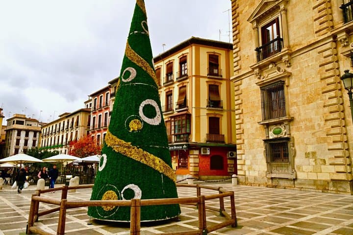 Private Christmas Walking Tour of Granada Historic Squares