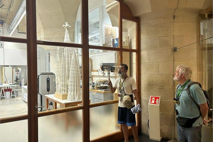Private Tour in Barcelona Sagrada Familia with Tickets