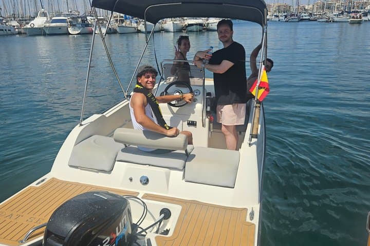 Torrevieja boat s without license for 6 people